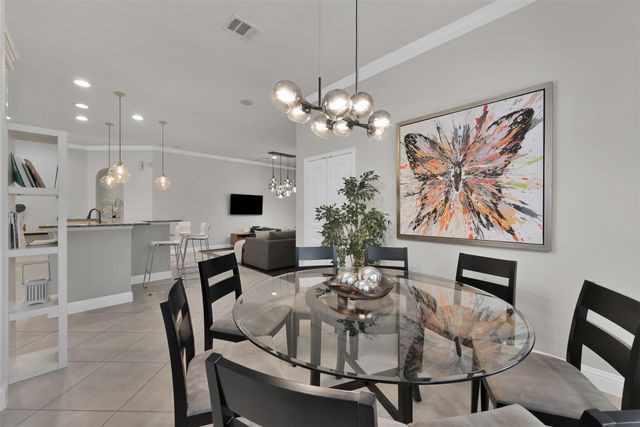 98 Lindenberry Circle, The Woodlands, TX 77389