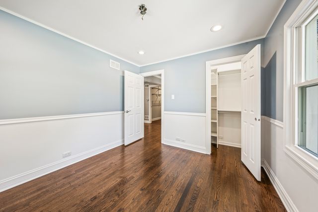 9725 Normandy Avenue, Oak Lawn, IL 60453