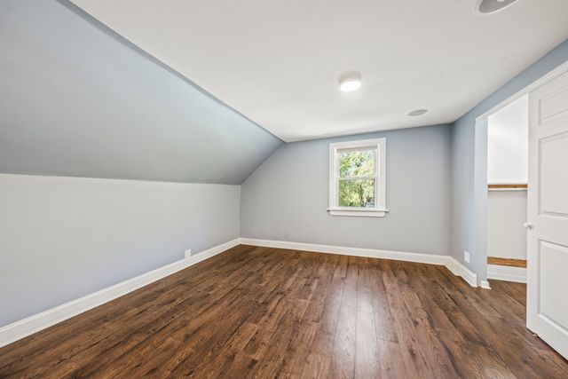 9725 Normandy Avenue, Oak Lawn, IL 60453