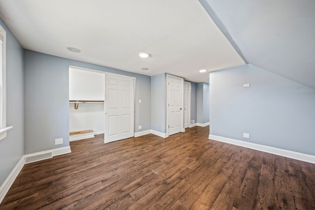 9725 Normandy Avenue, Oak Lawn, IL 60453