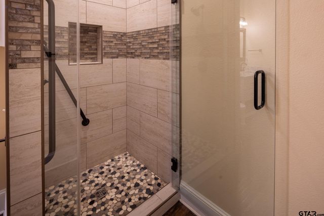 1912 Hollylake Circle, Tyler, TX 75703