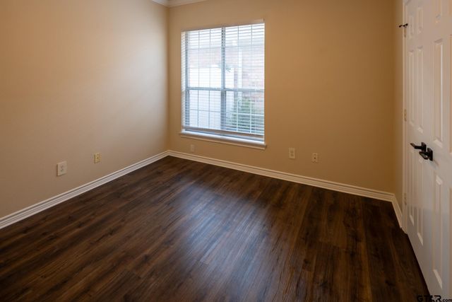 1912 Hollylake Circle, Tyler, TX 75703