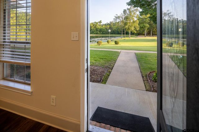 1912 Hollylake Circle, Tyler, TX 75703