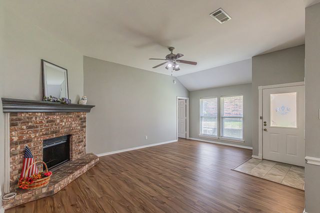 9265 Meandering Drive, North Richland Hills, TX 76182