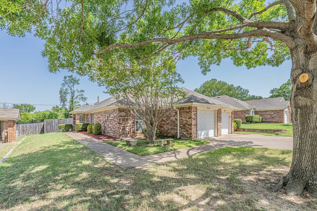 9265 Meandering Drive, North Richland Hills, TX 76182