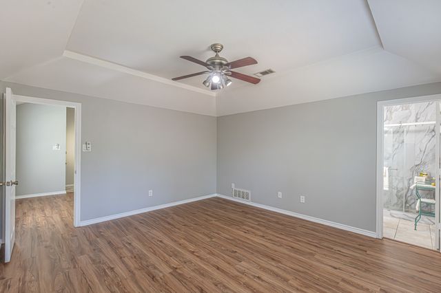 9265 Meandering Drive, North Richland Hills, TX 76182