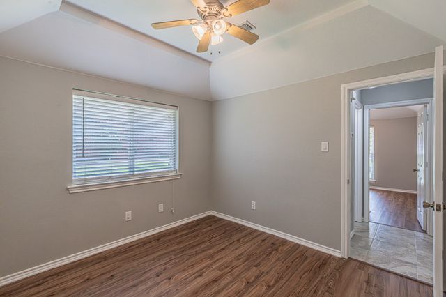 9265 Meandering Drive, North Richland Hills, TX 76182