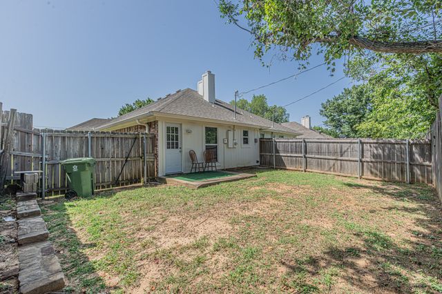 9265 Meandering Drive, North Richland Hills, TX 76182