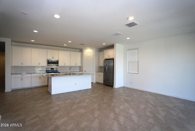 4407 N 94th Drive, Phoenix, AZ 85037