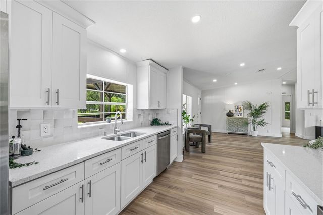 5005 SUGAR OAK LANE, Dover, FL 33527