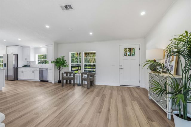 5005 SUGAR OAK LANE, Dover, FL 33527
