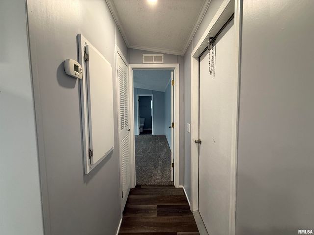 193 OAK VALLEY Drive, Carbondale, IL 62901