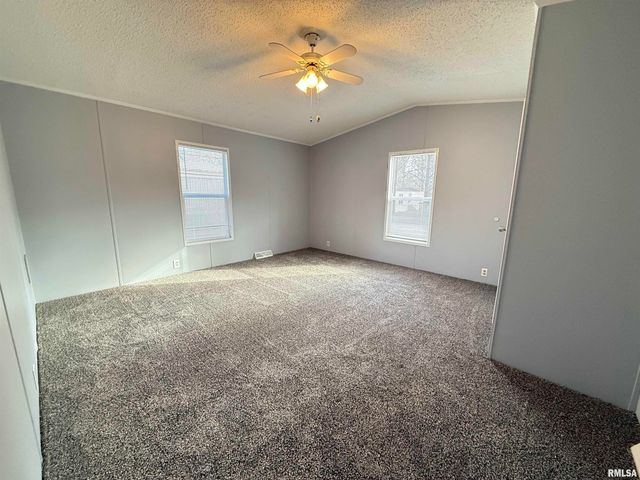 193 OAK VALLEY Drive, Carbondale, IL 62901