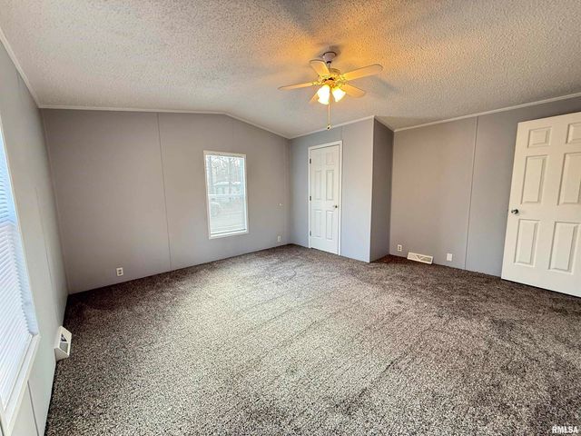 193 OAK VALLEY Drive, Carbondale, IL 62901