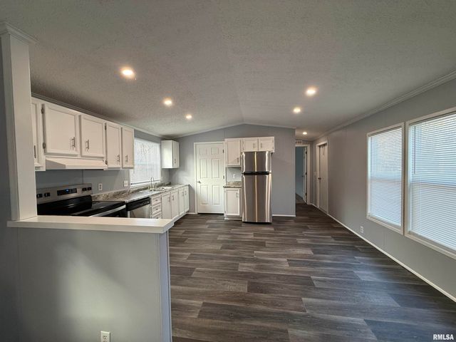 193 OAK VALLEY Drive, Carbondale, IL 62901