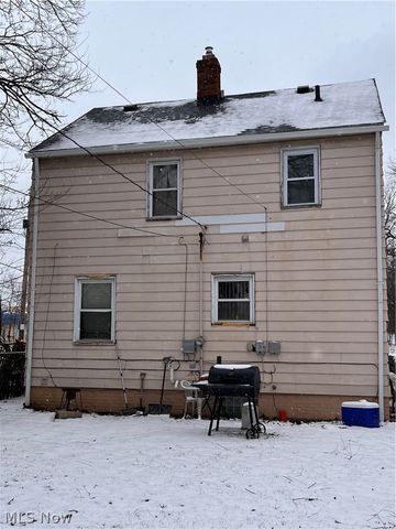 16512 Stockbridge Avenue, Cleveland, OH 44128