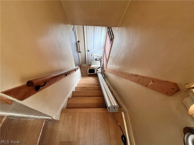 16512 Stockbridge Avenue, Cleveland, OH 44128