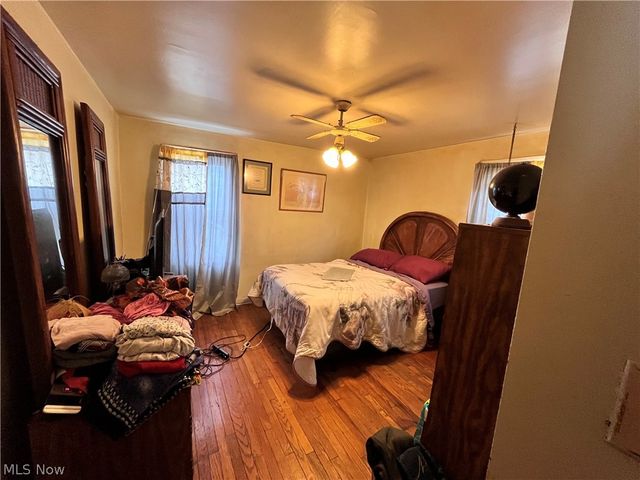 16512 Stockbridge Avenue, Cleveland, OH 44128