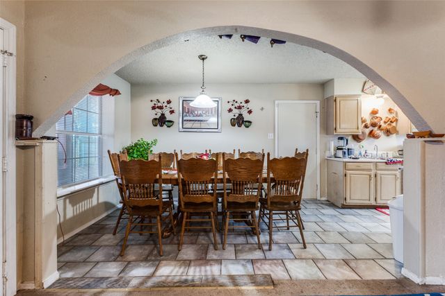 216 Creekstone Court, Seagoville, TX 75159