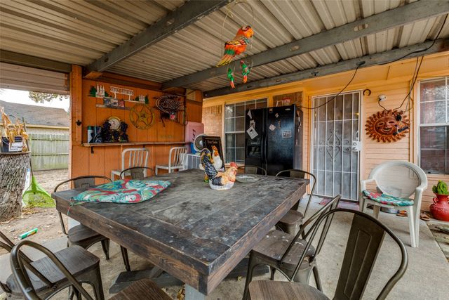 216 Creekstone Court, Seagoville, TX 75159