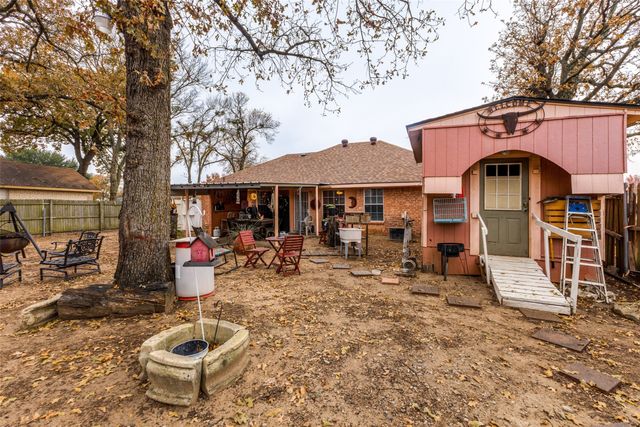 216 Creekstone Court, Seagoville, TX 75159