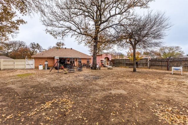 216 Creekstone Court, Seagoville, TX 75159