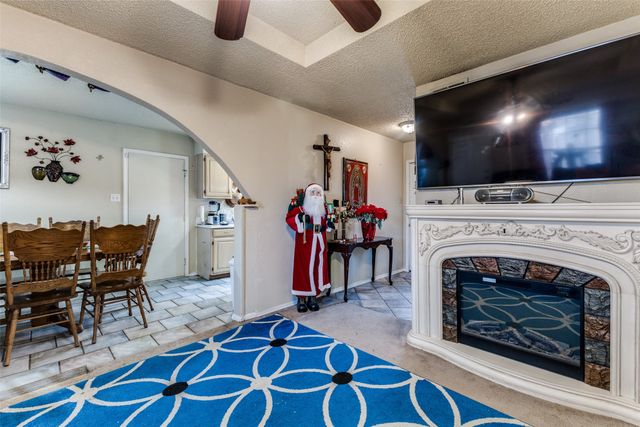 216 Creekstone Court, Seagoville, TX 75159