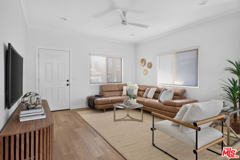 1308 W 53rd Street, Los Angeles, CA 90037 — photo 3