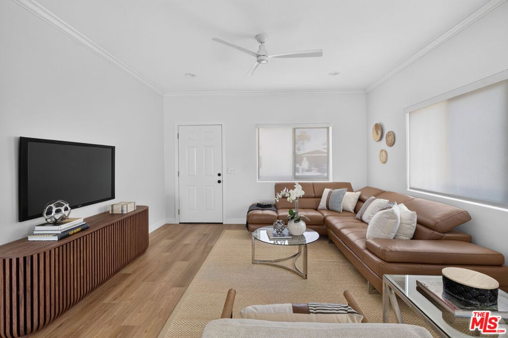 1308 W 53rd Street, Los Angeles, CA 90037 — photo 4