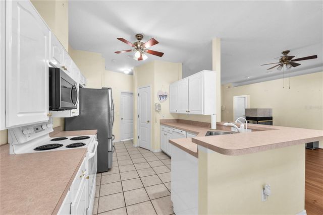 2332 TOWERING OAKS CIRCLE, Seffner, FL 33584