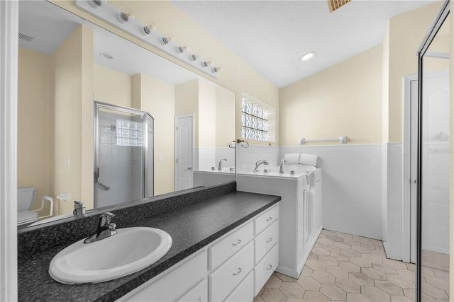 2332 TOWERING OAKS CIRCLE, Seffner, FL 33584