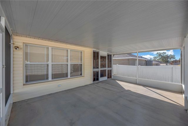 2332 TOWERING OAKS CIRCLE, Seffner, FL 33584