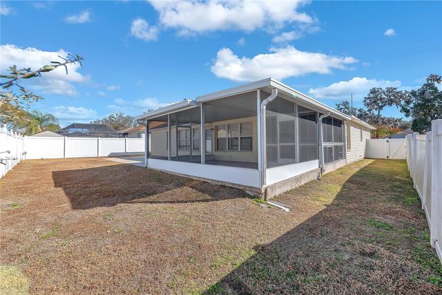 2332 TOWERING OAKS CIRCLE, Seffner, FL 33584