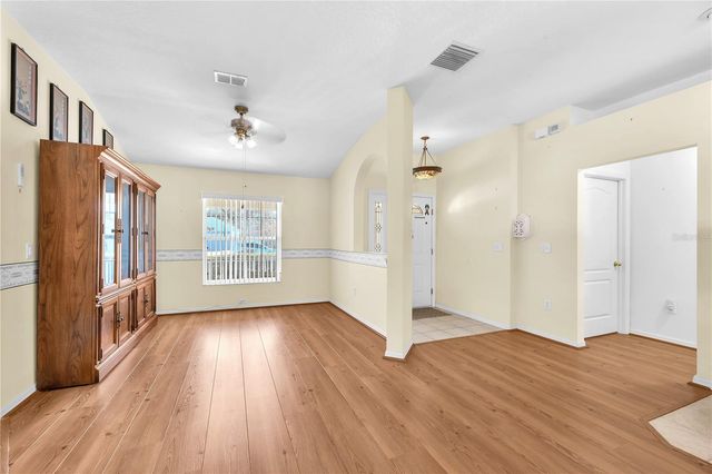 2332 TOWERING OAKS CIRCLE, Seffner, FL 33584