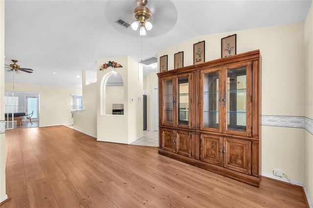 2332 TOWERING OAKS CIRCLE, Seffner, FL 33584