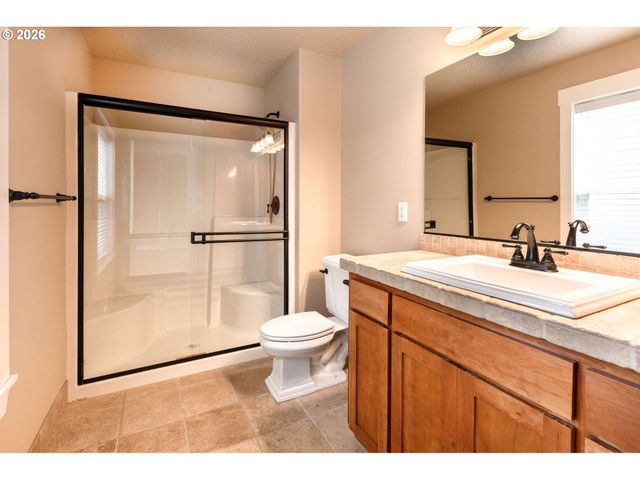 3796 ILLAHE HILL Rd S, Salem, OR 97302