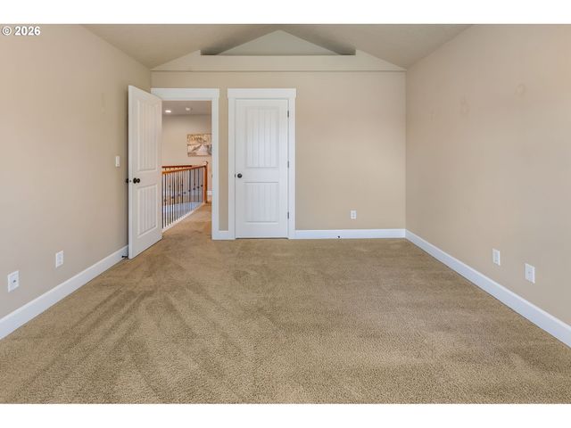 3796 ILLAHE HILL Rd S, Salem, OR 97302