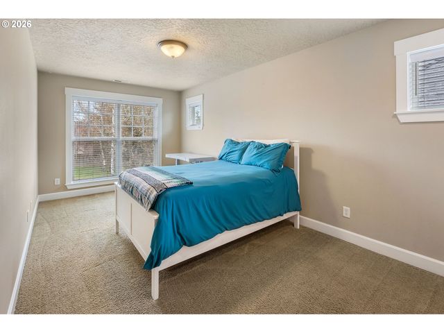 3796 ILLAHE HILL Rd S, Salem, OR 97302