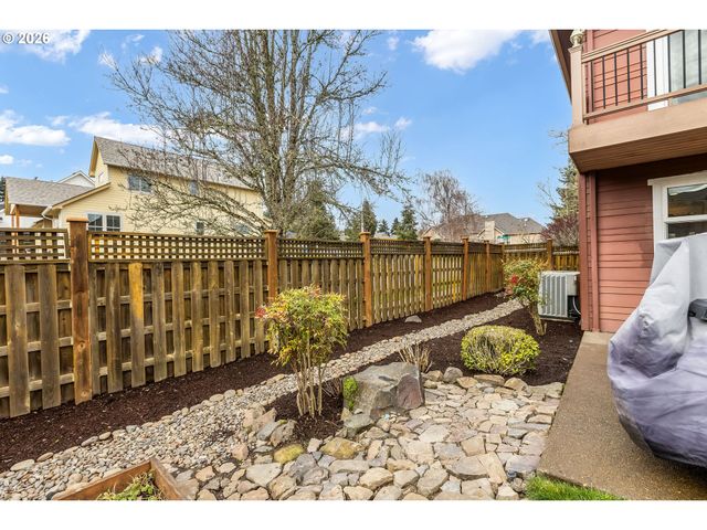 3796 ILLAHE HILL Rd S, Salem, OR 97302