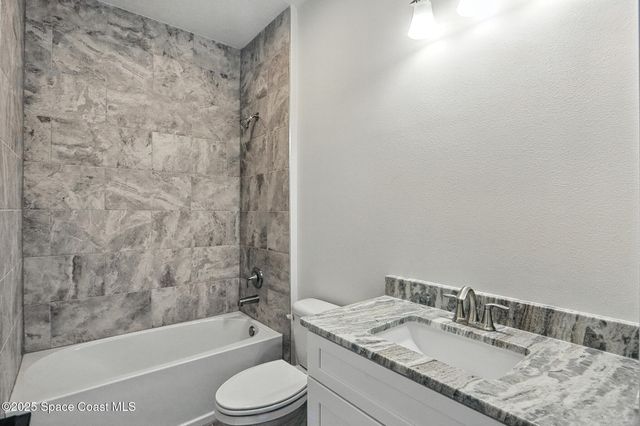 2065 Tahoe Avenue SE, Palm Bay, FL 32909