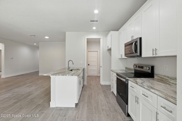 2065 Tahoe Avenue SE, Palm Bay, FL 32909