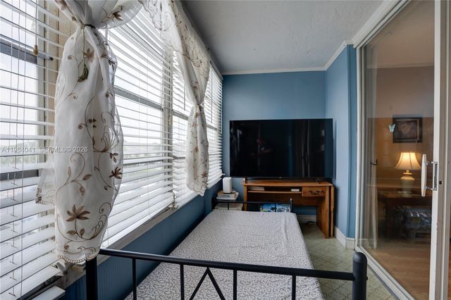 2841 Somerset Dr 318, Lauderdale Lakes, FL 33311