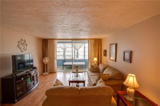 2841 Somerset Dr 318, Lauderdale Lakes, FL 33311