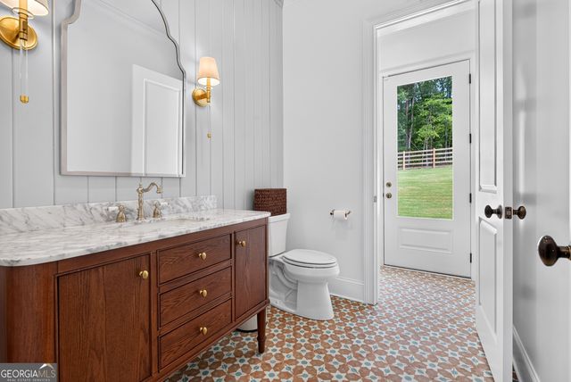 140 NORTHSHORE AT REDWINE Drive, Newnan, GA 30263
