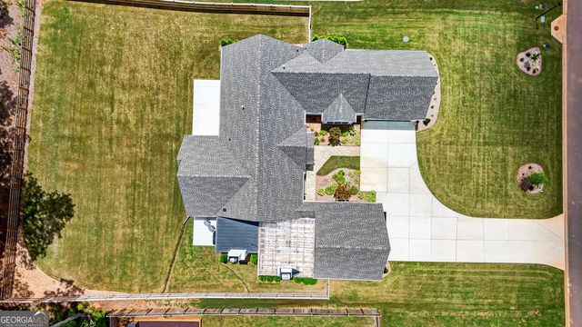 140 NORTHSHORE AT REDWINE Drive, Newnan, GA 30263