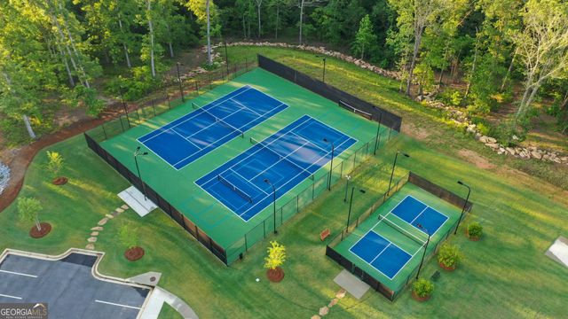 140 NORTHSHORE AT REDWINE Drive, Newnan, GA 30263