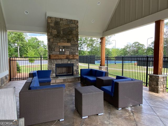 140 NORTHSHORE AT REDWINE Drive, Newnan, GA 30263