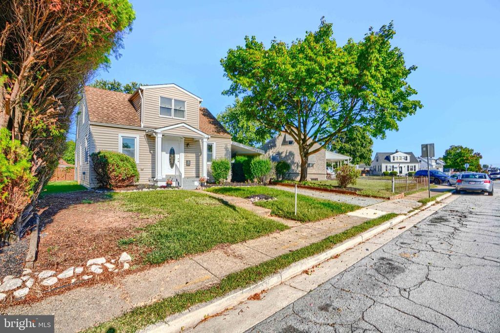 25 CRAFTON RD, Essex, MD 21221
