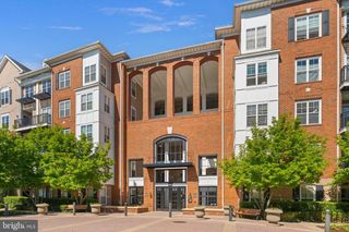 501 HUNGERFORD DR #308, Rockville, MD 20850