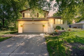 2010 Elmwood Road, Lansing, MI 48917